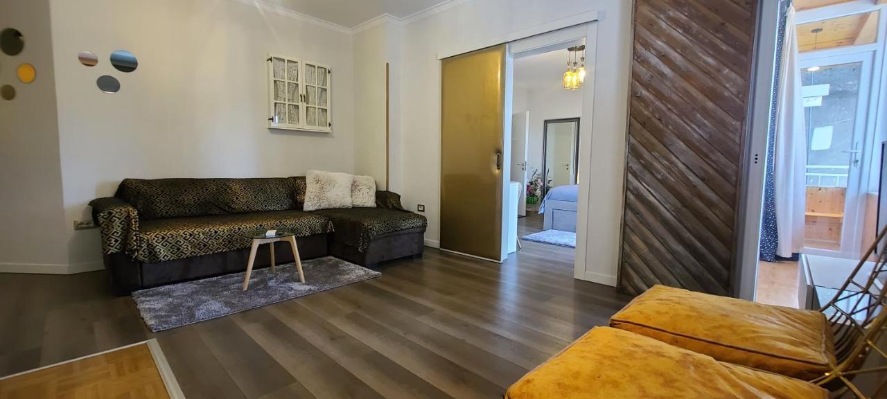 Oro Apartments Τίρανα Εξωτερικό φωτογραφία